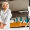 équipement senior dans la salle de bain